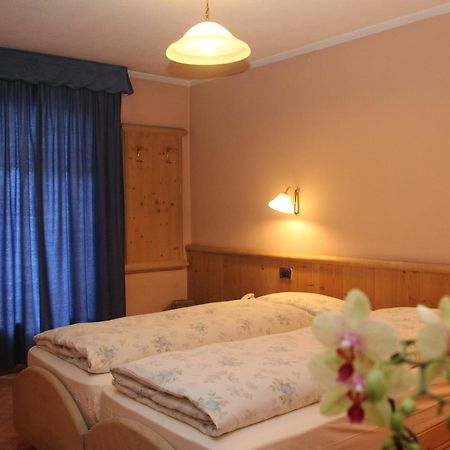Albergo Caravasc ลีวินโญ ภายนอก รูปภาพ